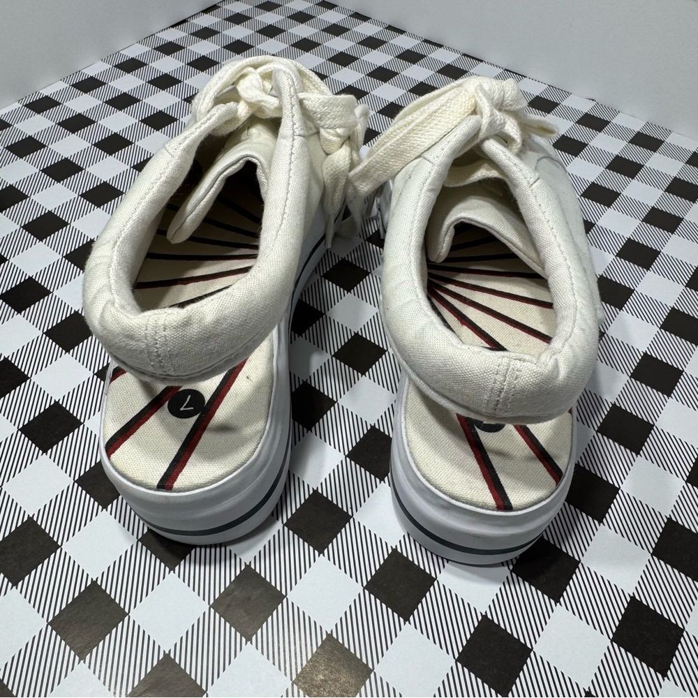 City Sneaks White Platform Sneakers Size 7 | Y2K Casual Canvas Shoes - Picture 2 of 5